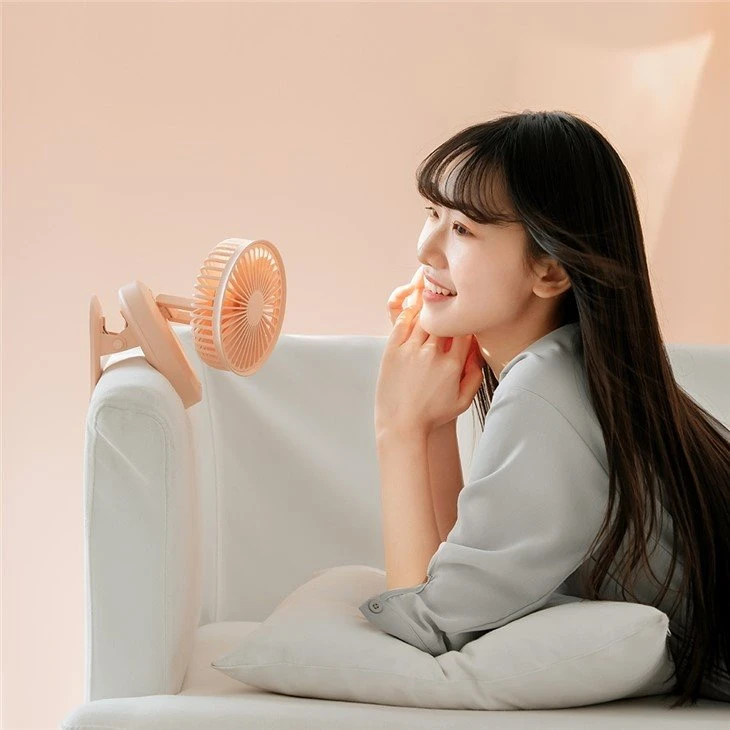 Shaking Table Fan